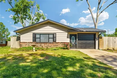 513 S 12th St, Rogers, AR 72756