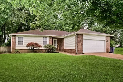 515 Jenkins Rd, Prairie Grove, AR 72753