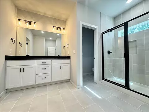 Bath - 3759 Tranquility St, Springdale, AR 72764 photo 1 of 7