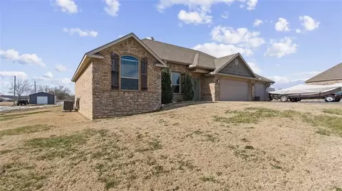 Exterior - 13401 Loyle Ln, Gravette, AR 72736 photo 2 of 5