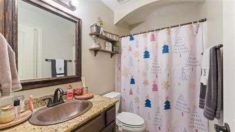 Bath - 13401 Loyle Ln, Gravette, AR 72736 photo 5 of 5