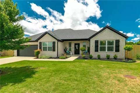 1571 S Borden St, Fayetteville, AR 72701