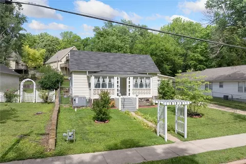 520 S Maple St, Harrison, AR 72601