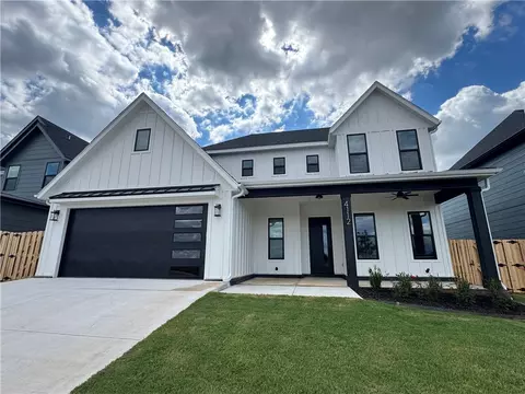 4112 Erin Dr, Rogers, AR 72758