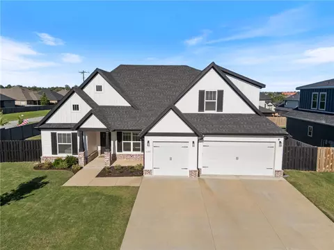 6401 60th St, Rogers, AR 72758