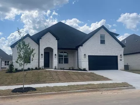 3640 E Greystone Dr, Fayetteville, AR 72764