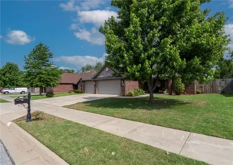 1603 W Stratton Dr, Rogers, AR 72756 photo 2