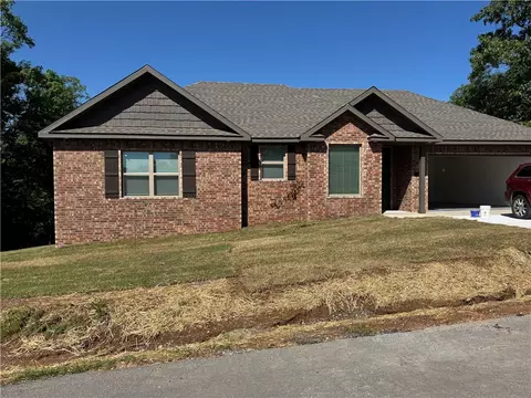 25 Eriboll Ln, Bella Vista, AR 72715