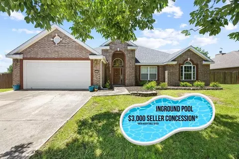 2977 Quartz Dr, Fayetteville, AR 72704