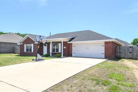 489 Harness Ln, West Fork, AR 72774