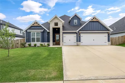 1221 Red Maple St, Centerton, AR 72719