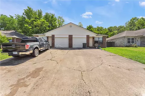1422 N 1424 N Dawn Dr #1422 &1424, Fayetteville, AR 72703
