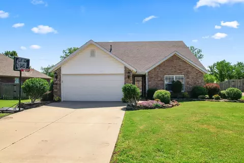340 Mckissic Spring Rd, Centerton, AR 72719