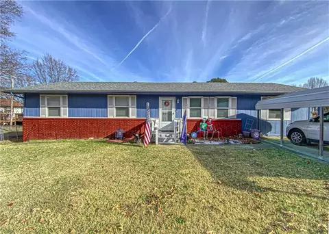 103 Mockingbird St, Harrison, AR 72601