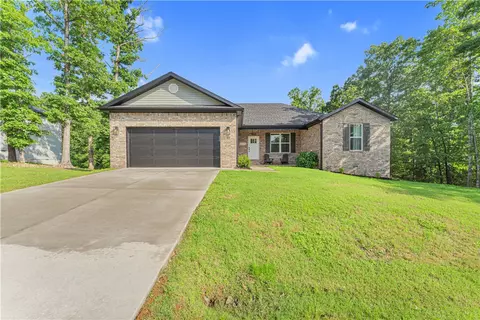 11 Knebworth Dr, Bella Vista, AR 72714
