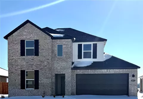 2411 Longfellow Dr, Bentonville, AR 72713