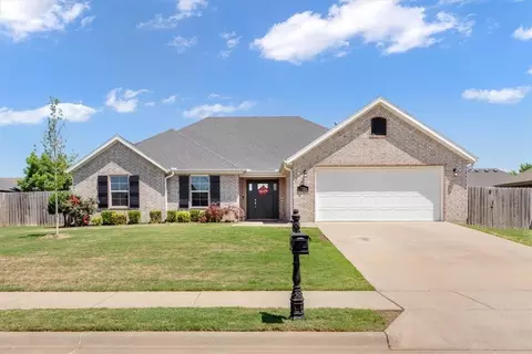 7326 Drury Ave, Springdale, AR 72762