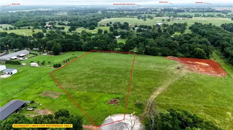 Jace Circle, Gravette, AR 72736