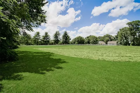 E Mission Boulevard, Fayetteville, AR 72703