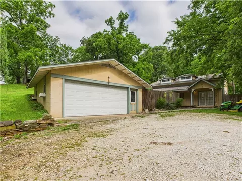 54 Southgate Dr, Harrison, AR 72601 photo 4
