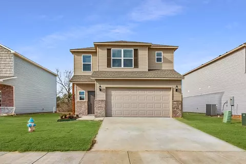 851 E Sparrow Cir, Fayetteville, AR 72701