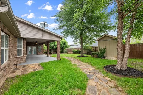 600 N Rocky Xing, Fayetteville, AR 72704