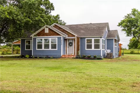 20608 Keck Rd, Siloam Springs, AR 72761
