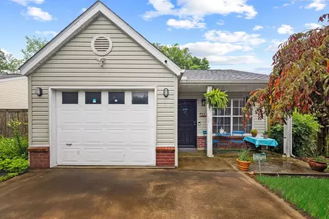 397 Evergreen Ln, Fayetteville, AR 72703