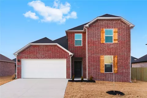 2430 Longfellow Dr, Bentonville, AR 72713