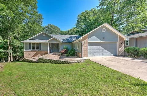 11 Redwick Cir, Bella Vista, AR 72714