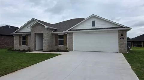 212 Collie Ave, Lowell, AR 72745