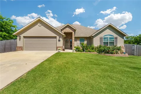 6 Briscoe Ln, Bella Vista, AR 72715