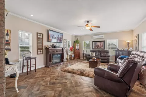 Living - 7308 New Hope, Hackett, AR 72937 photo 1 of 2