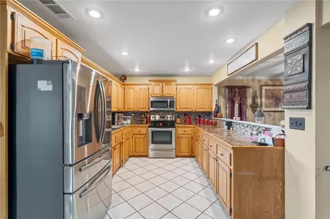 Kitchen - 7308 New Hope, Hackett, AR 72937 photo 1 of 2