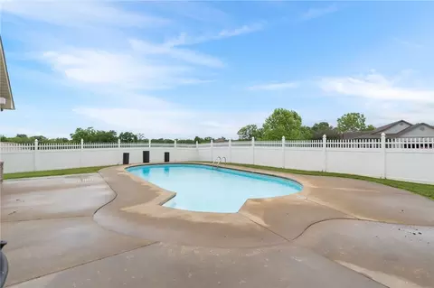 Exterior - 7308 New Hope, Hackett, AR 72937 photo 6 of 10