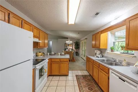 Kitchen - 23 Cedar Ave, West Fork, AR 72774 photo 3 of 3