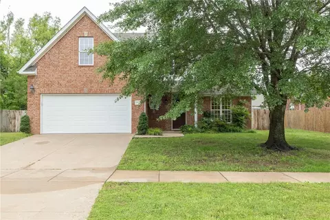 3951 W Morning Mist Dr, Fayetteville, AR 72704