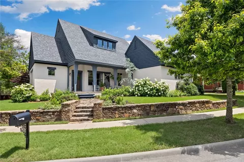 1890 N Best Friend Ln, Fayetteville, AR 72704