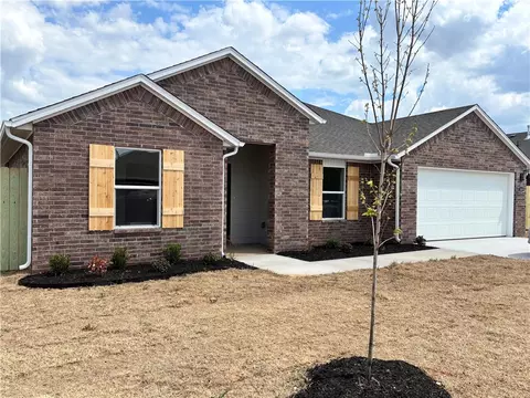 200 Greer St, Pea Ridge, AR 72751