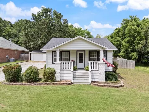 626 Ash St, Fayetteville, AR 72703