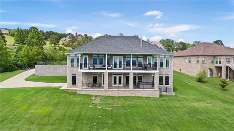 117 Valley View Dr, Russellville, AR 72802