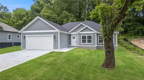 45 Overton Dr, Bella Vista, AR 72714