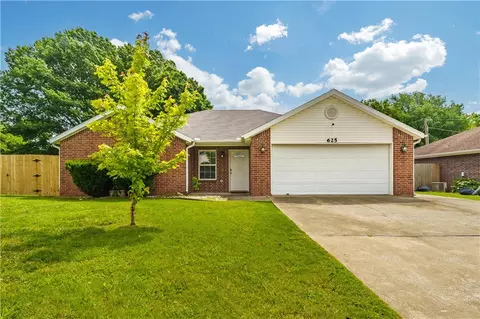 625 Prairie St, Lowell, AR 72745