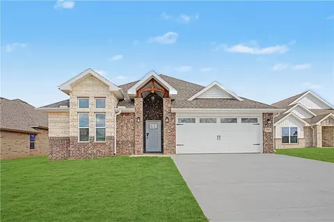 2530 Elstar Ct, Centerton, AR 72712
