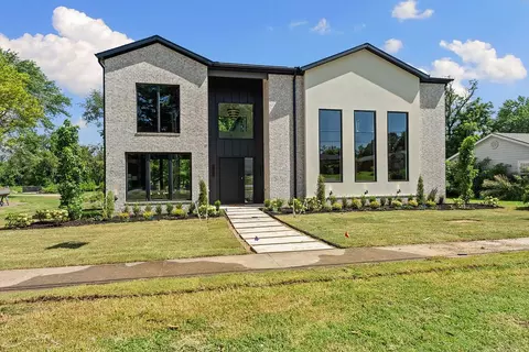 903 NE 2nd St, Bentonville, AR 72712