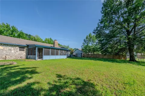Exterior - 1608 Cartwright Cir, Springdale, AR 72762 photo 4 of 5