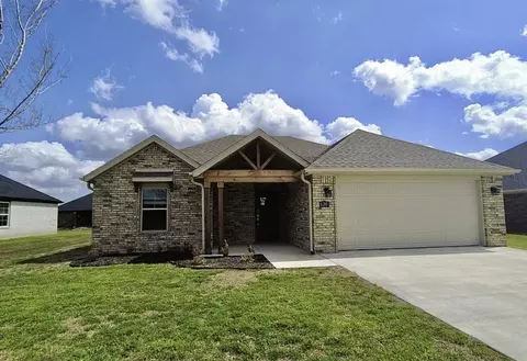 930 Maple View St, Tontitown, AR 72762