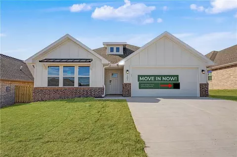 301 Spicewood Trl, Centerton, AR 72719