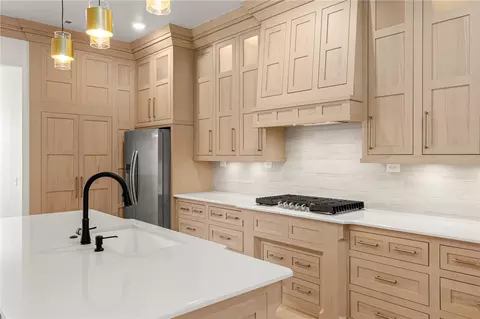 Kitchen - 500 Bronco St, Centerton, AR 72719 photo 4 of 8