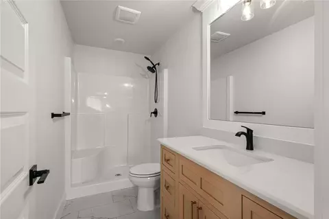Bath - 500 Bronco St, Centerton, AR 72719 photo 3 of 4